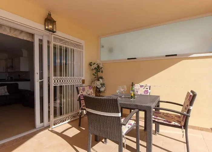 Bahia La Caleta 1 - Two Bed אדחה